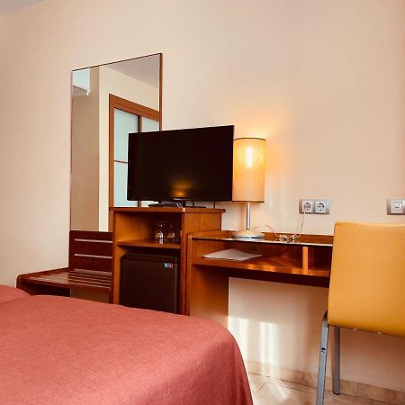 Torrijos Hotel เชสเต ภายนอก รูปภาพ