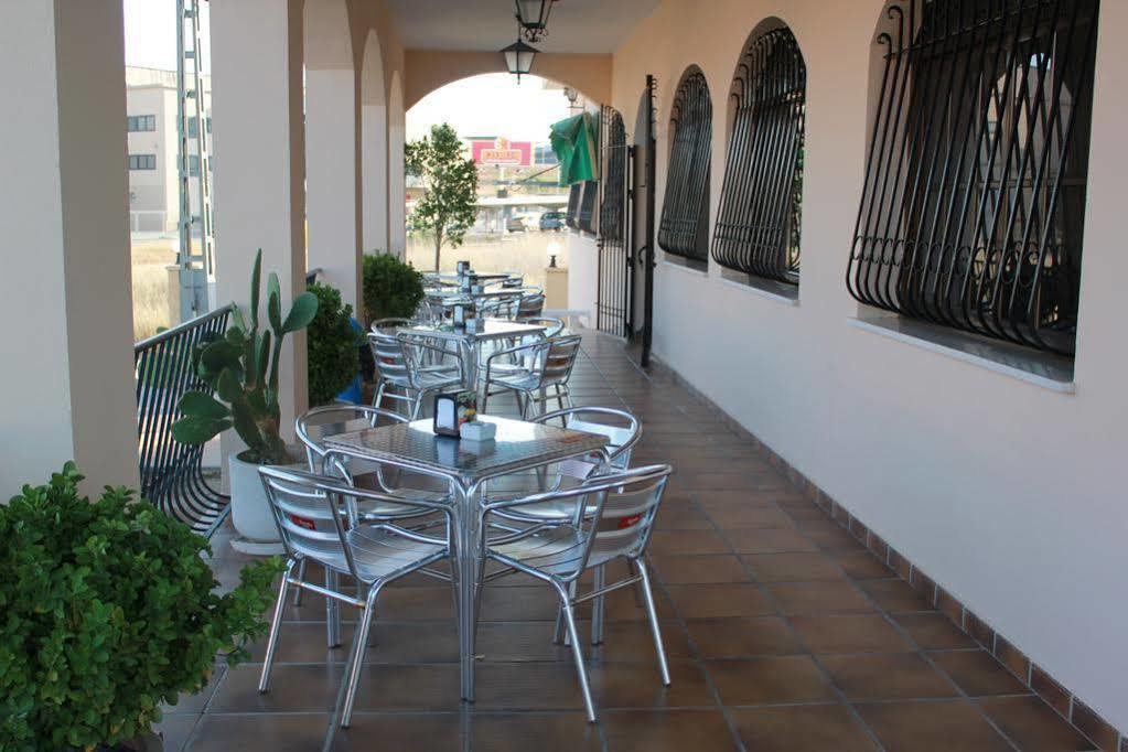 Torrijos Hotel เชสเต ภายนอก รูปภาพ